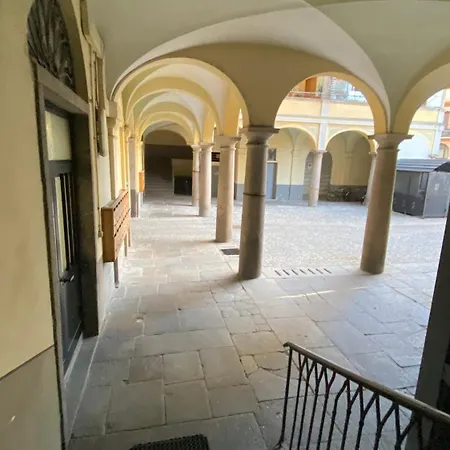 Apartment Mantellini 2a